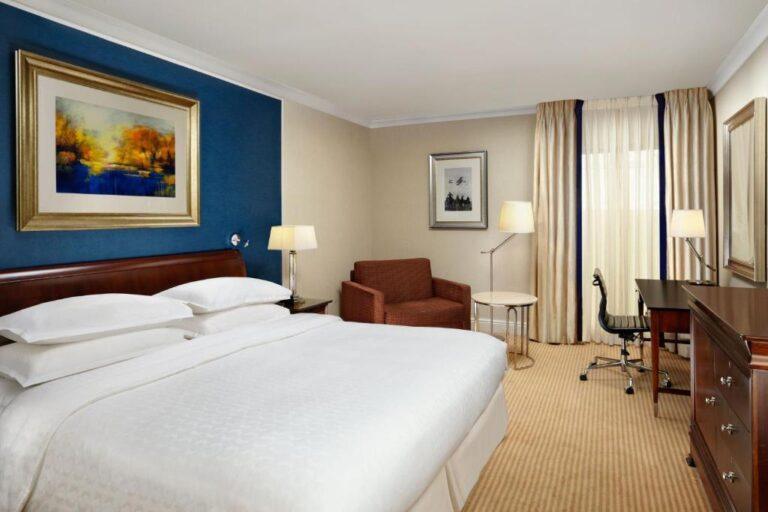 sheraton-skyline-london-heathrow-1lieu1salle-event.jpg
