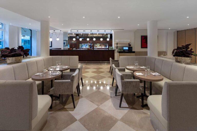 radisson-blu-london-tottenham-court-1lieu1salle-seminaires.jpg