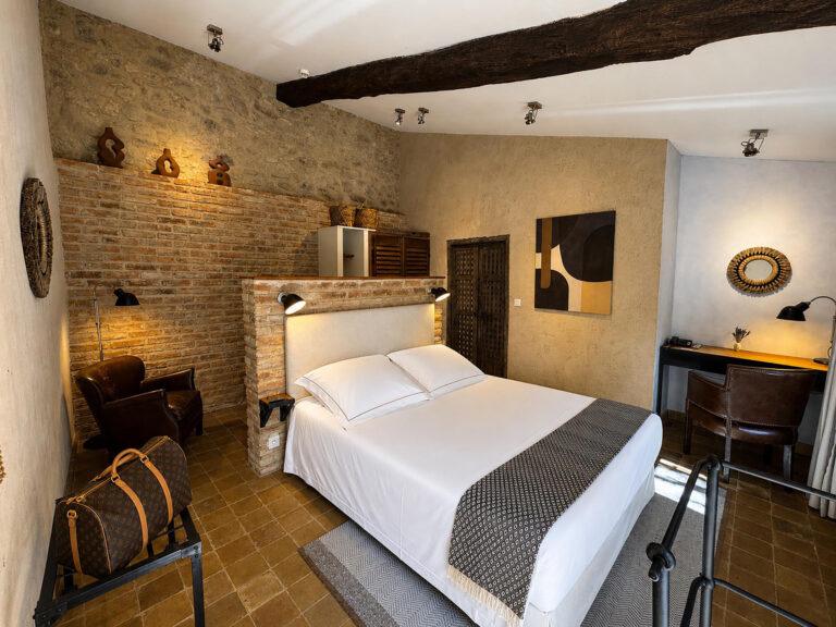 Chambre-01-scaled-1.jpg